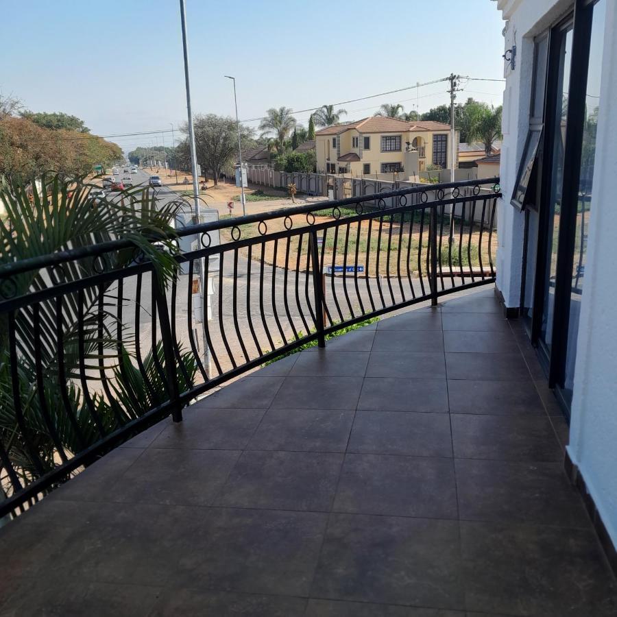 The Shamrock Hotel Polokwane Esterno foto