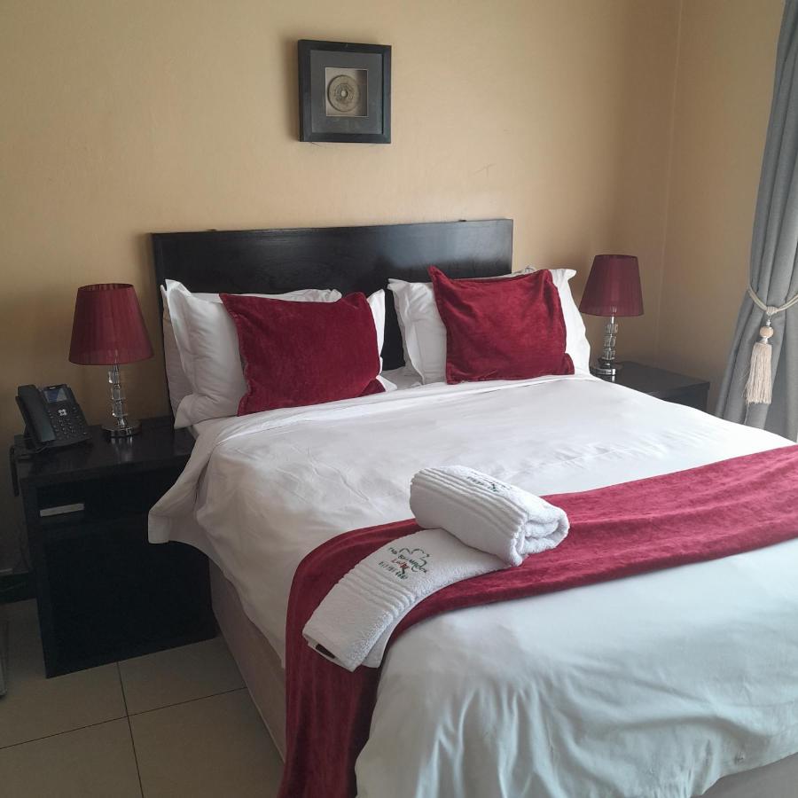 The Shamrock Hotel Polokwane Esterno foto